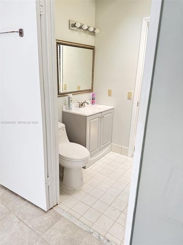1701 W 42nd Place 10, Hialeah, FL 33012