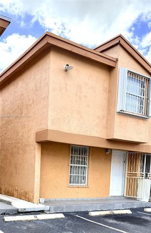 1701 W 42nd Place 10, Hialeah, FL 33012