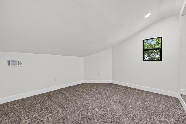 3354 Torrey Pines Drive, Montgomery, TX 77356