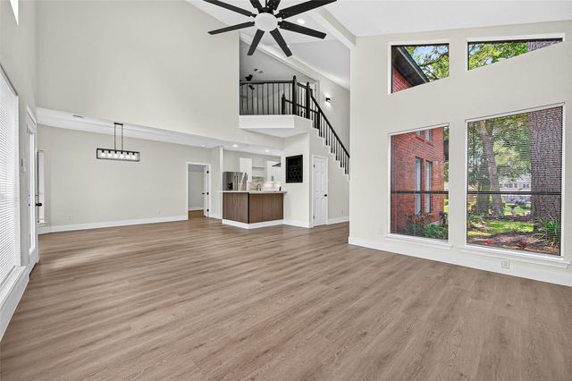 3354 Torrey Pines Drive, Montgomery, TX 77356