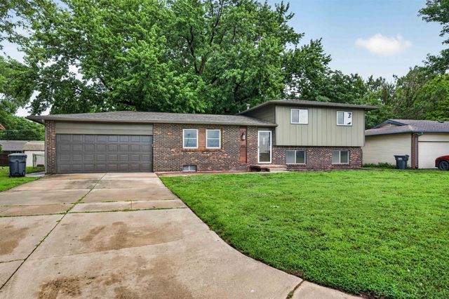 1124 N Country Acres, Wichita, KS 67212