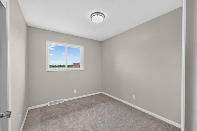 1124 N Country Acres, Wichita, KS 67212