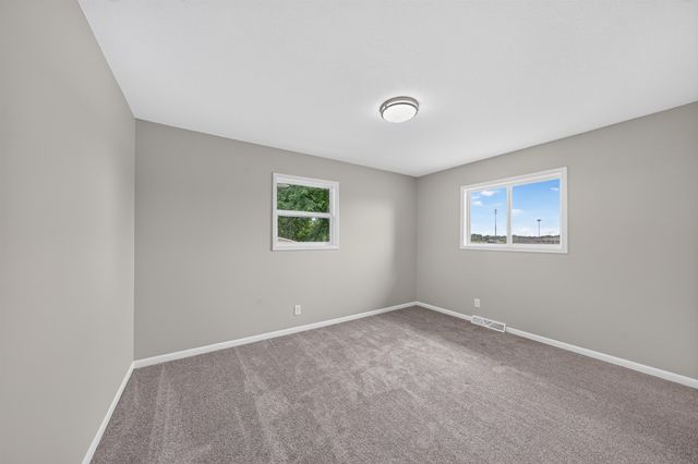 1124 N Country Acres, Wichita, KS 67212