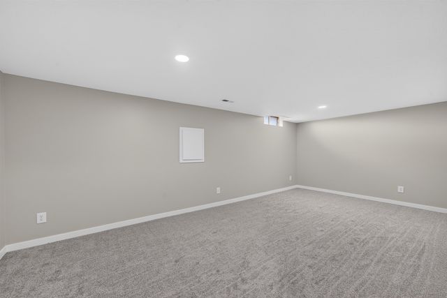1124 N Country Acres, Wichita, KS 67212