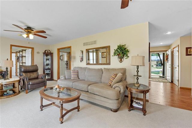 18809 Sunrise Drive, Belton, MO 64012