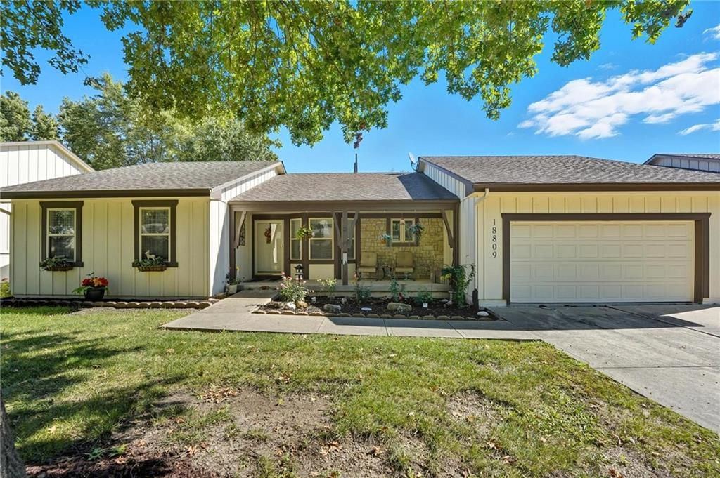 18809 Sunrise Drive, Belton, MO 64012