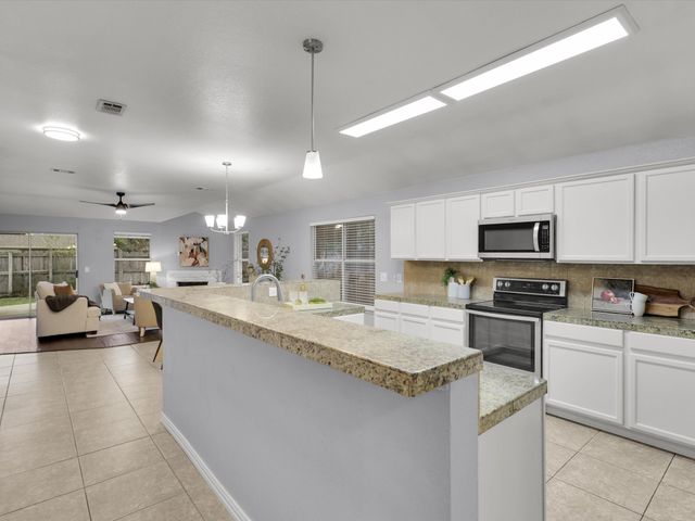 8421 Ranch Hand Trail, Fort Worth, TX 76131