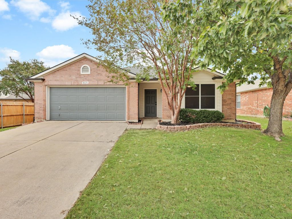 8421 Ranch Hand Trail, Fort Worth, TX 76131