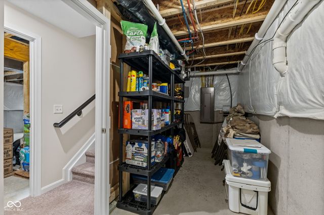 15429 Streamwood Drive, Fishers, IN 46040