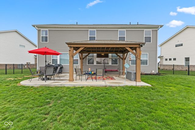 15429 Streamwood Drive, Fishers, IN 46040