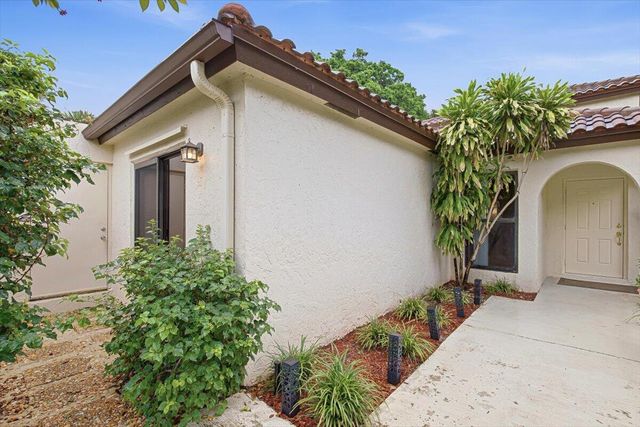 3130 KINGSWOOD Terrace, Boca Raton, FL 33431
