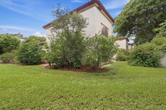 3130 KINGSWOOD Terrace, Boca Raton, FL 33431
