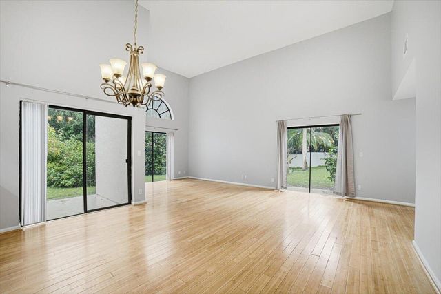 3130 KINGSWOOD Terrace, Boca Raton, FL 33431