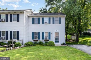 65 OLD MARKET ST, Mount Joy, PA 17552