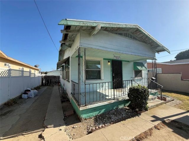 561 W 3rd Street, San Pedro, CA 90731