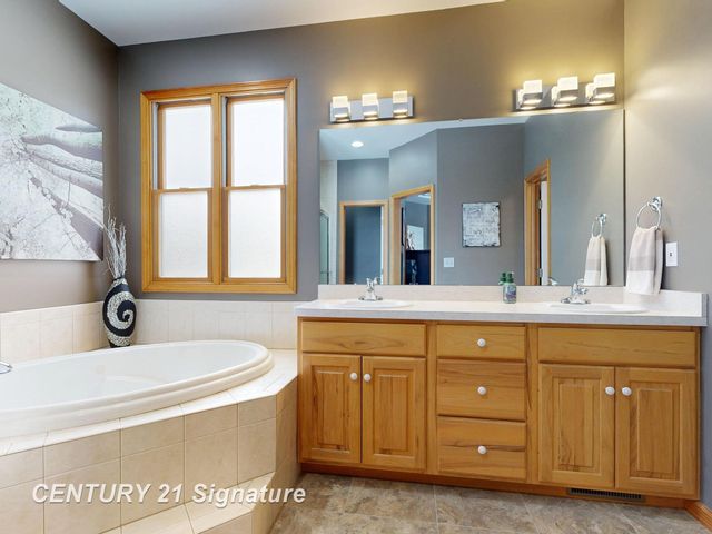 3500 Woodridge Court, Flushing Twp, MI 48433