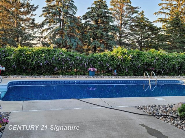 3500 Woodridge Court, Flushing Twp, MI 48433