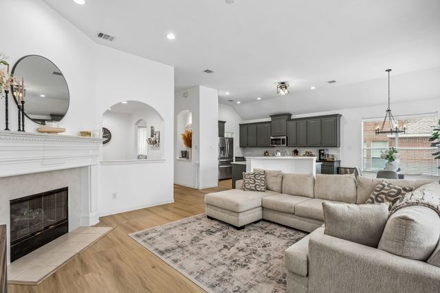7462 Chinaberry Lane, Frisco, TX 75033