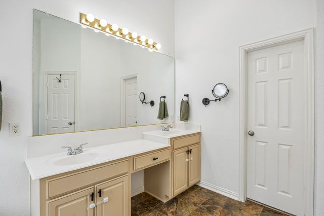 7462 Chinaberry Lane, Frisco, TX 75033