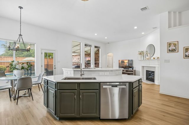 7462 Chinaberry Lane, Frisco, TX 75033