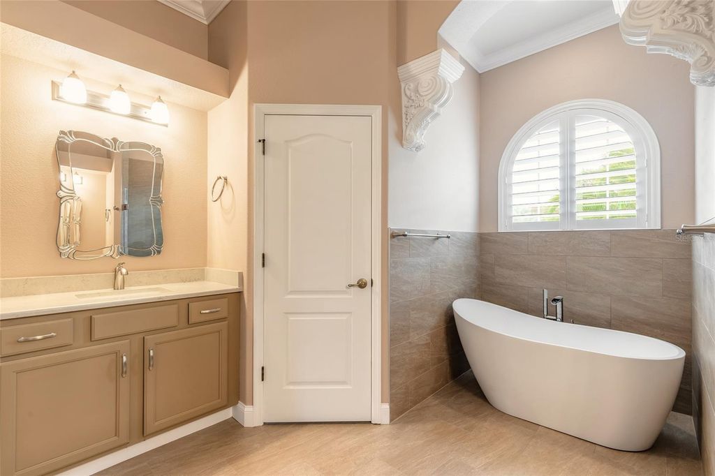 Image 20 of property listing at 3343 W LOCANDA CIRCLE, New Smyrna Beach, FL 32168