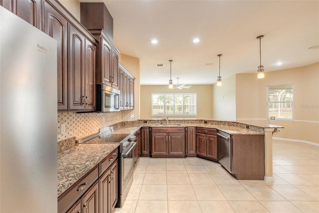 Image 5 of property listing at 3343 W LOCANDA CIRCLE, New Smyrna Beach, FL 32168