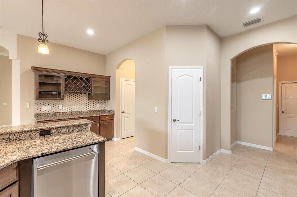 Image 6 of property listing at 3343 W LOCANDA CIRCLE, New Smyrna Beach, FL 32168