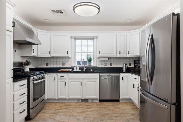46 Howland Street 46, Needham, MA 02492