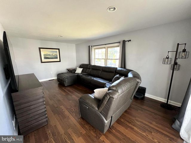 2903 HARRISON RD, Falls Church, VA 22042