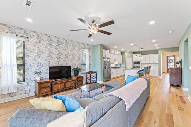 1425 Elijahs Drive, Cave Springs, AR 72718