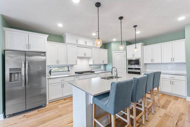 1425 Elijahs Drive, Cave Springs, AR 72718