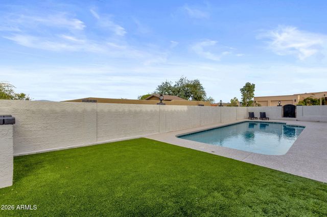 10208 N NICKLAUS Drive, Fountain Hills, AZ 85268
