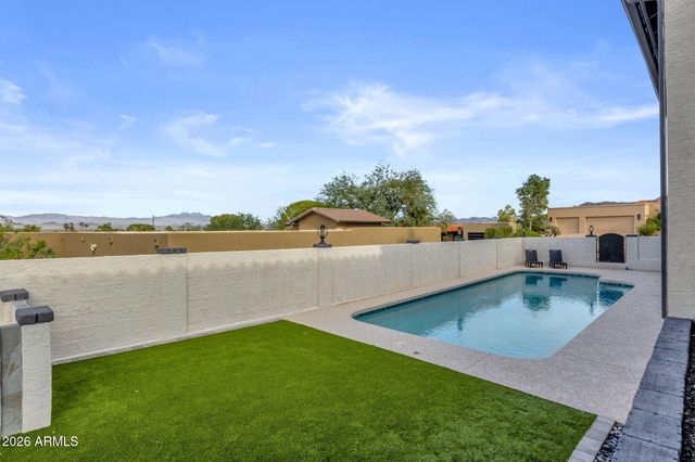 10208 N NICKLAUS Drive, Fountain Hills, AZ 85268