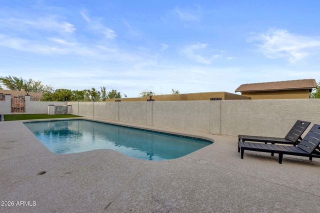 10208 N NICKLAUS Drive, Fountain Hills, AZ 85268