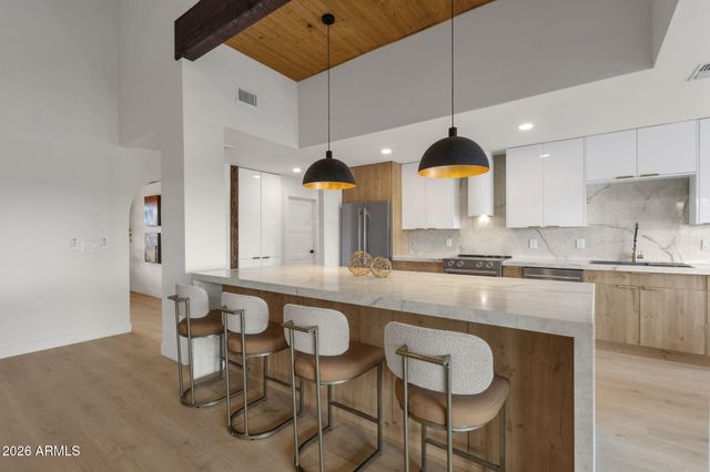 10208 N NICKLAUS Drive, Fountain Hills, AZ 85268