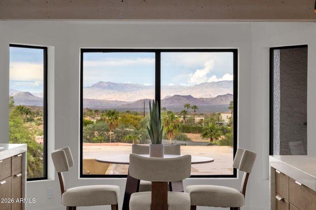 10208 N NICKLAUS Drive, Fountain Hills, AZ 85268