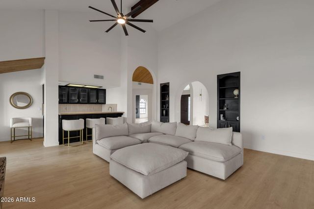 10208 N NICKLAUS Drive, Fountain Hills, AZ 85268