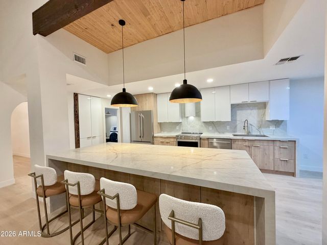 10208 N NICKLAUS Drive, Fountain Hills, AZ 85268