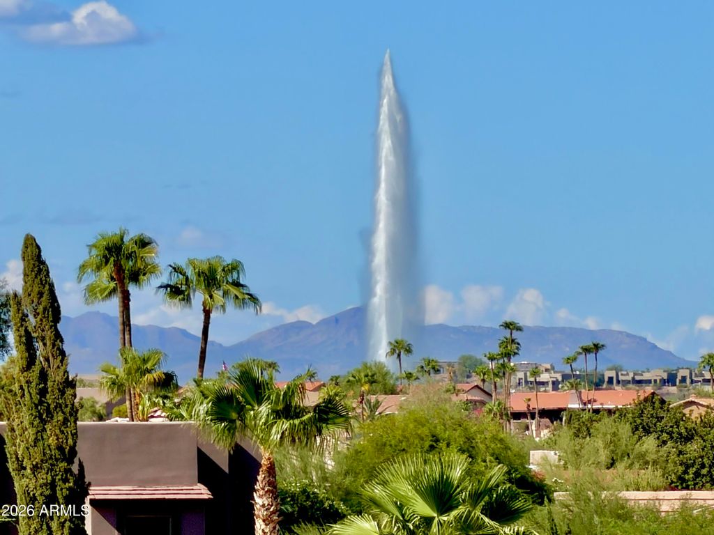 10208 N NICKLAUS Drive, Fountain Hills, AZ 85268 — photo 5