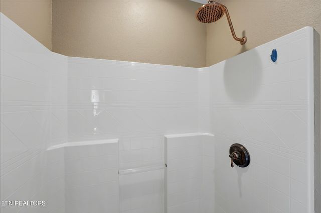 310 Cranfield Drive, Maryville, TN 37801