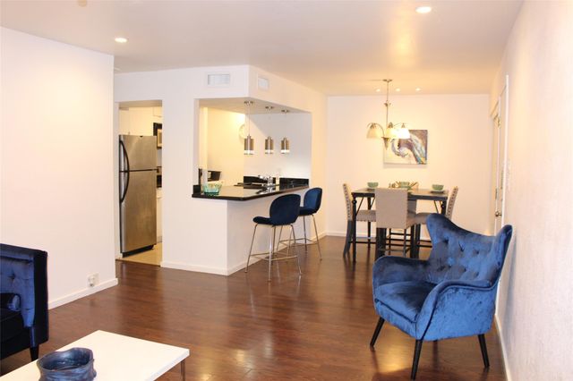 5343 Richmond Avenue 26, Houston, TX 77056