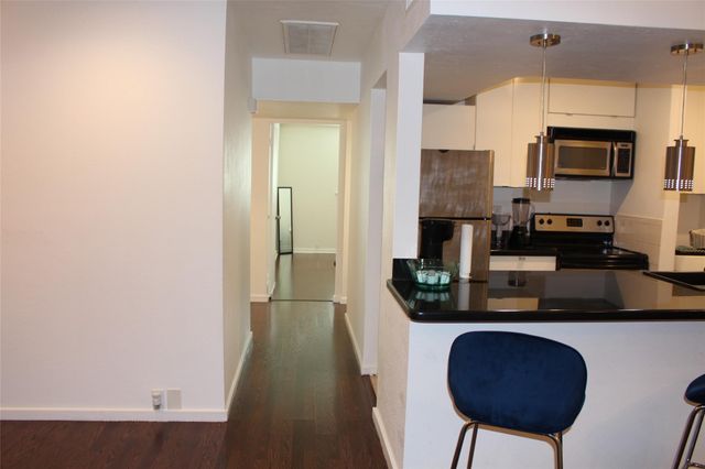 5343 Richmond Avenue 26, Houston, TX 77056