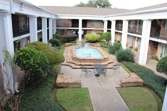 5343 Richmond Avenue 26, Houston, TX 77056