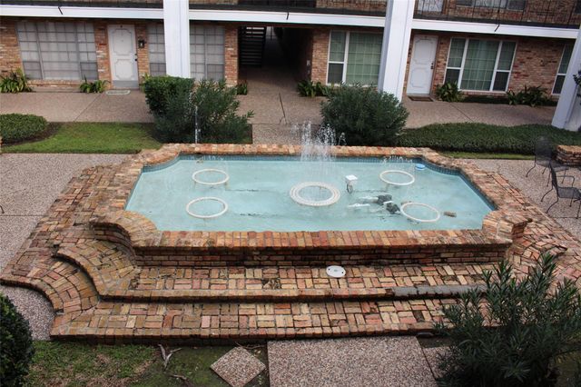 5343 Richmond Avenue 26, Houston, TX 77056