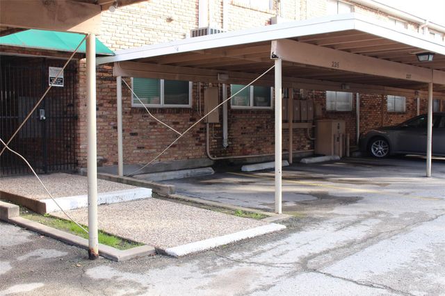 5343 Richmond Avenue 26, Houston, TX 77056
