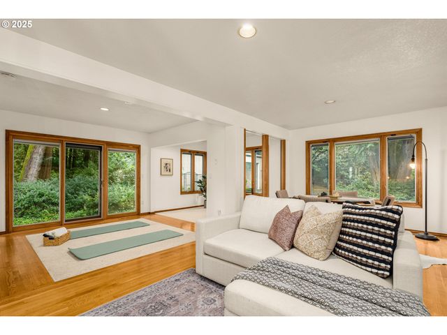 18910 Nw SAUVIE ISLAND Rd, Portland, OR 97231