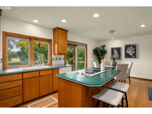 18910 Nw SAUVIE ISLAND Rd, Portland, OR 97231