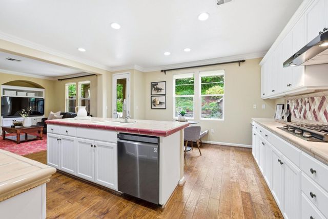 1392 Thornbury Lane, San Jose, CA 95138