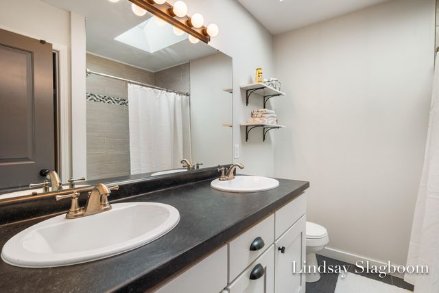 1216 Oxbow Drive, Middleville, MI 49333