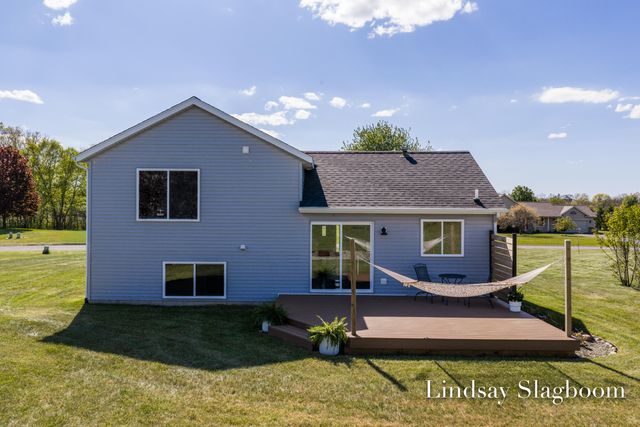 1216 Oxbow Drive, Middleville, MI 49333